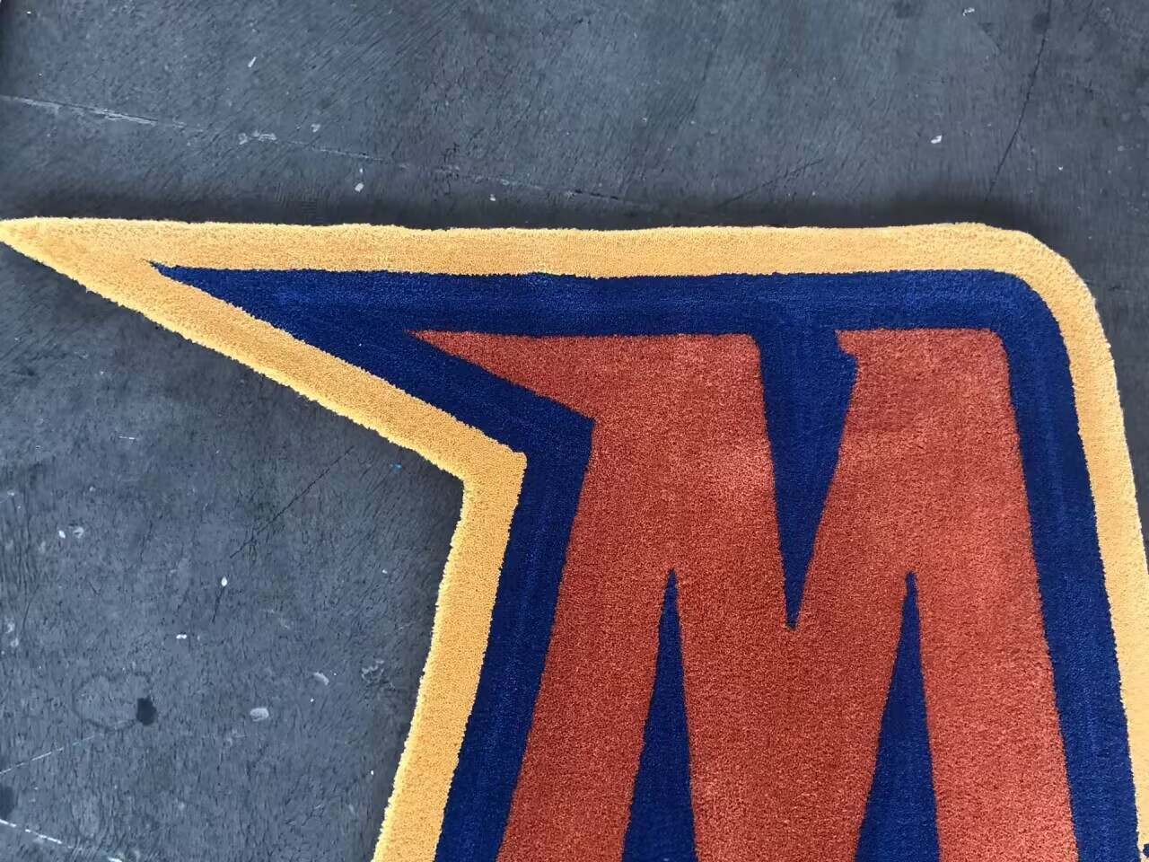 Morgan State - Logo hand tuft rug